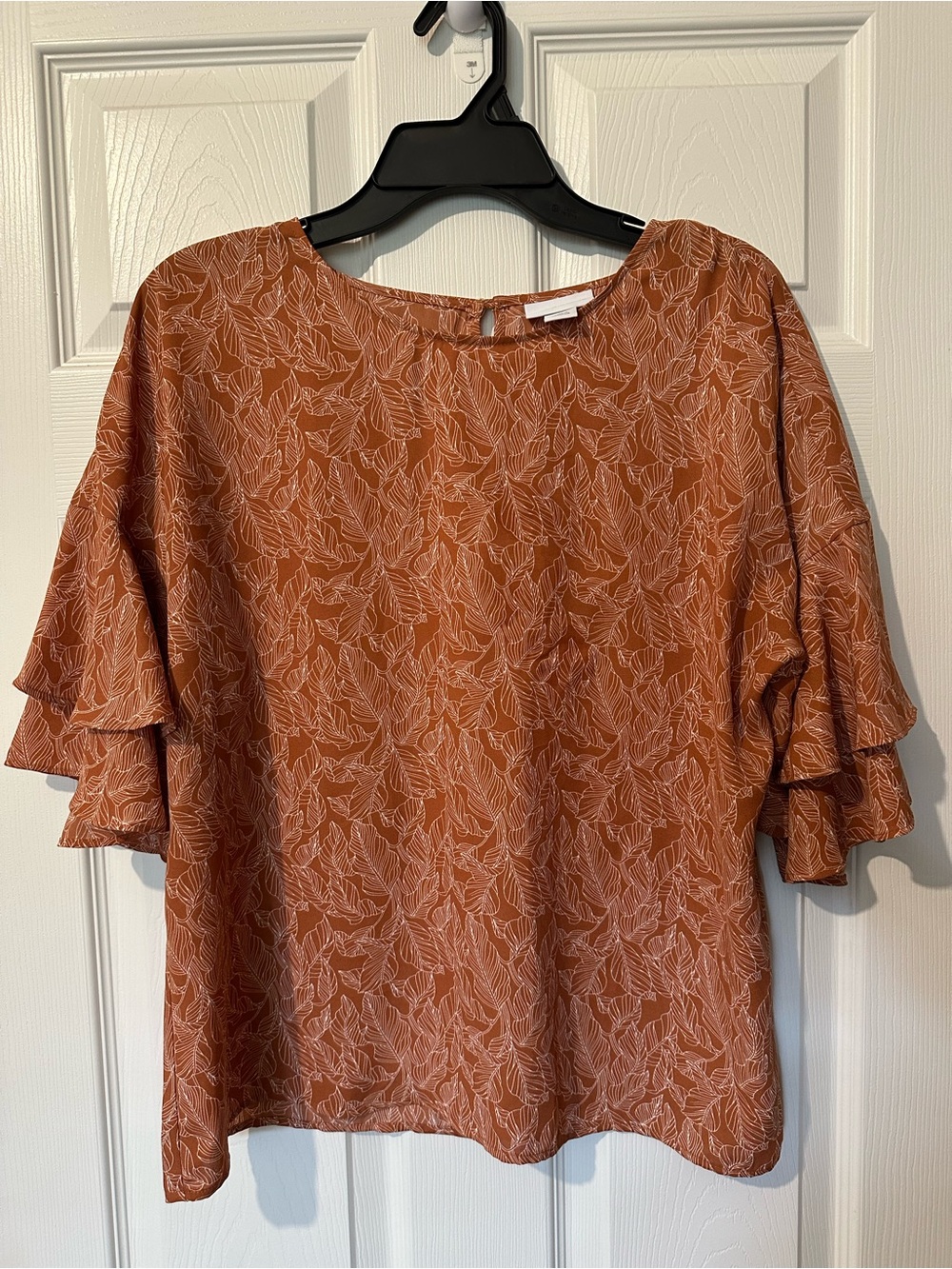 Liz Claiborne Rust Leaf-Print Ruffle Sleeve Blouse
